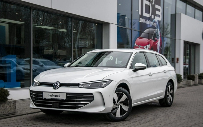 Volkswagen Passat cena 206100 przebieg: 5, rok produkcji 2024 z Wyśmierzyce małe 631